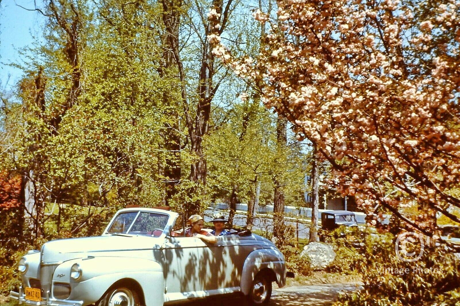 1940s American Classic Car - White Convertible